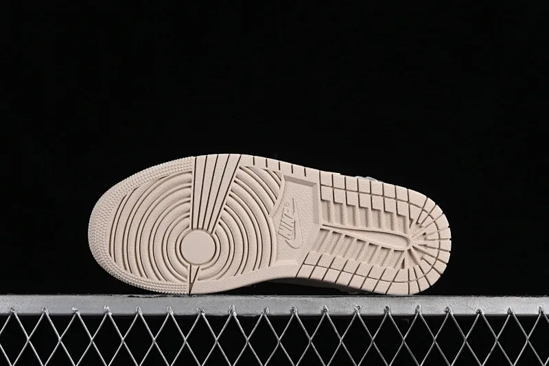 All categories Air Jordan Jordan series basketball shoes Air Jordan 1 Low Air Jordan 1 Low "Method of Make" AJ1 Joe 1 white gold low-top cultural and leisure sports shoes FN5032-200